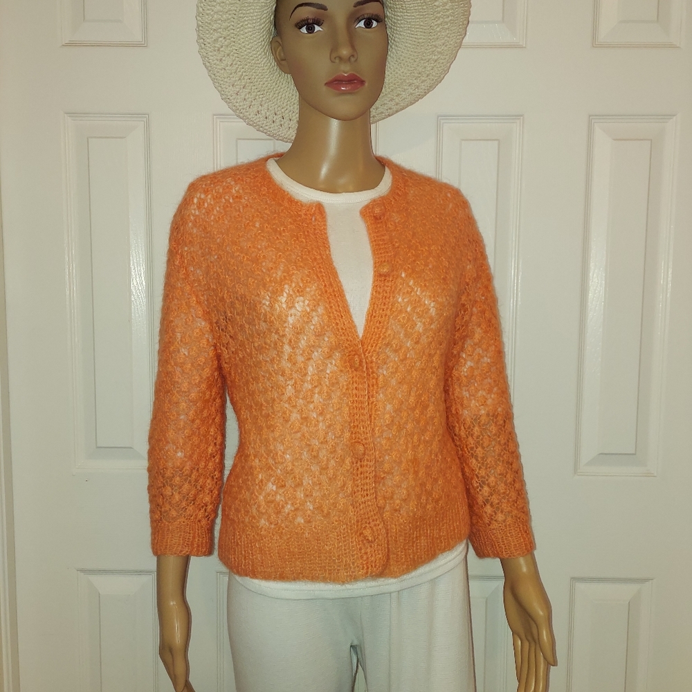 Lightweight sweater